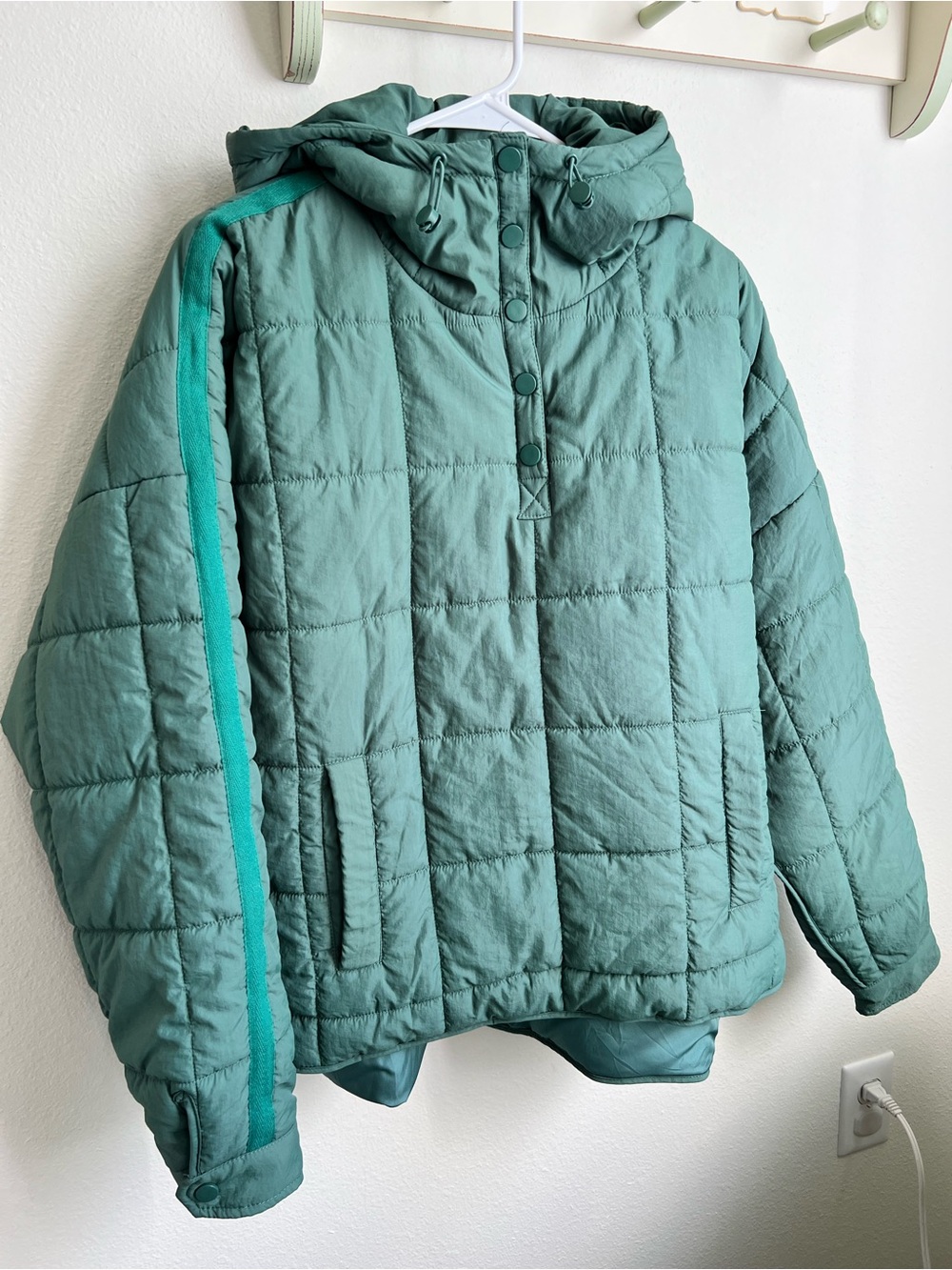 Amazon Quilted Hooded Puffer Jacket in Teal with Contrast Stripe